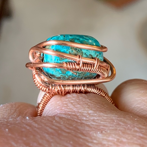Turquoise sz 8. Handwoven tarnish resistant copper - Picture 3 of 6